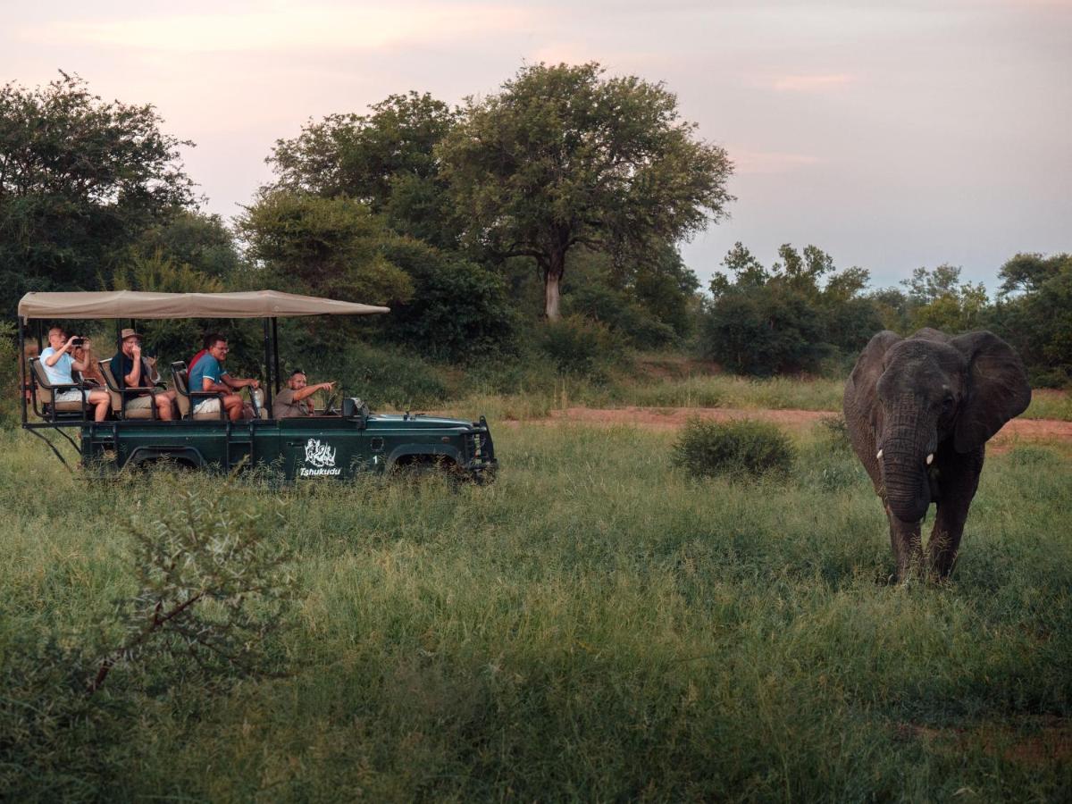 Tshukudu Game Lodge Hoedspruit Exteriör bild