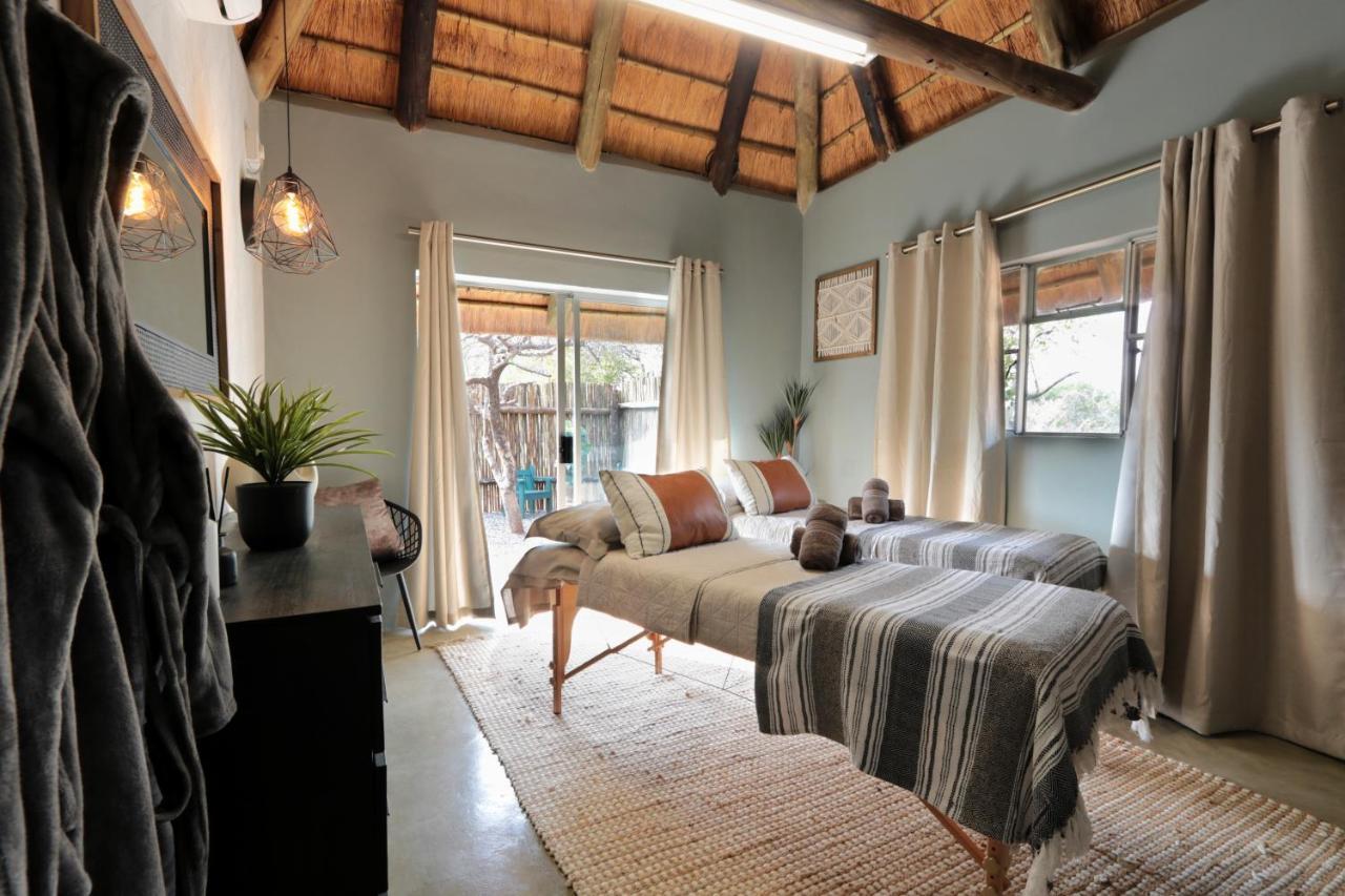 Tshukudu Game Lodge Hoedspruit Exteriör bild