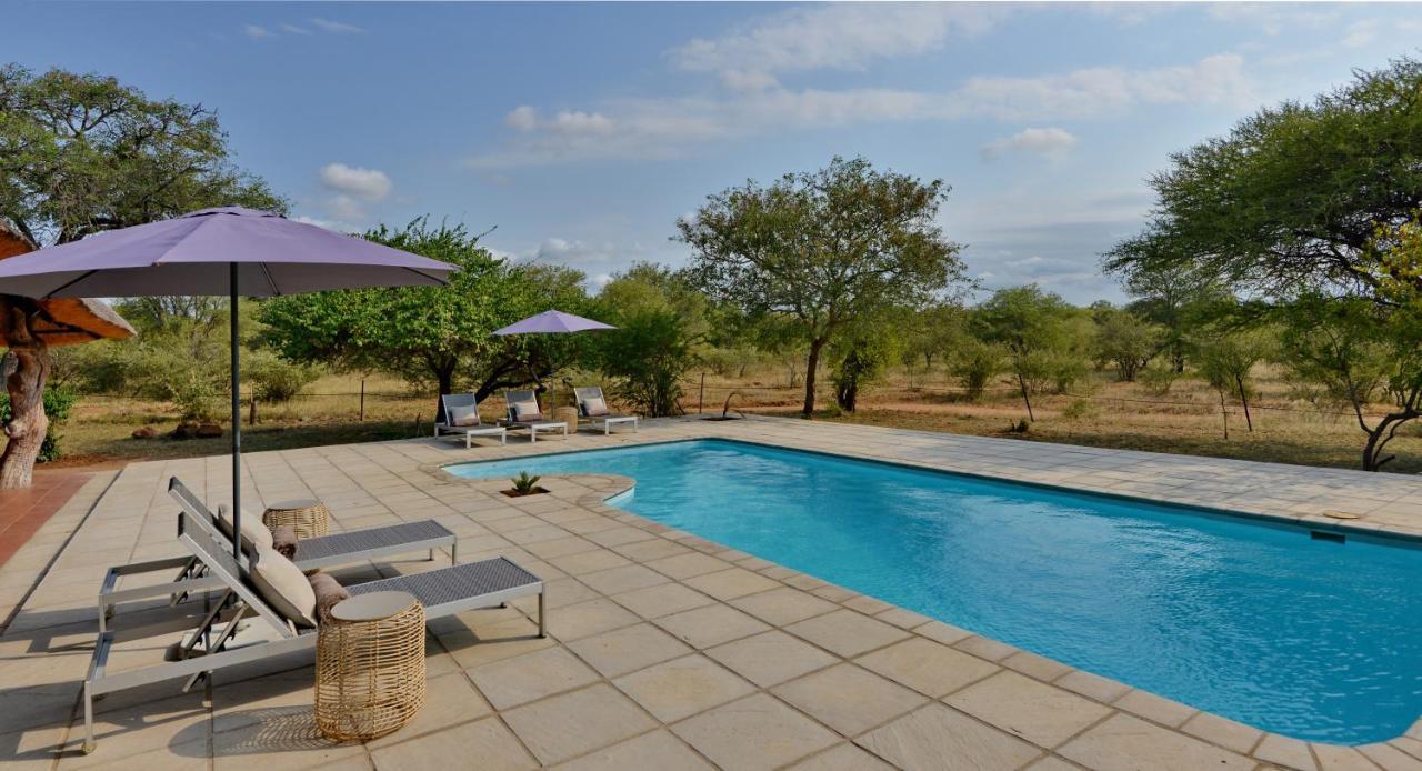 Tshukudu Game Lodge Hoedspruit Exteriör bild